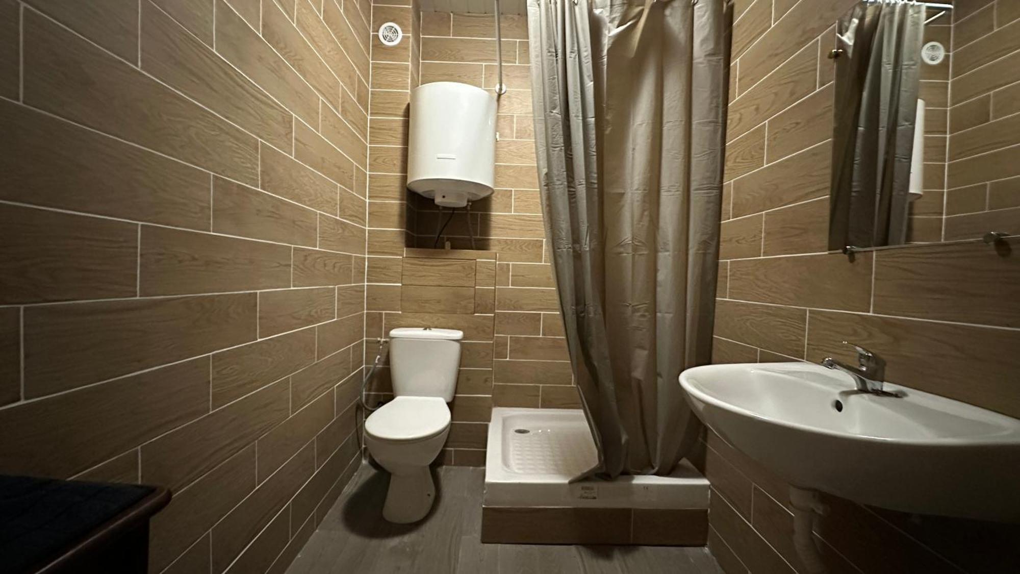 Charmant Studio Avec Balcon Перпинян Екстериор снимка